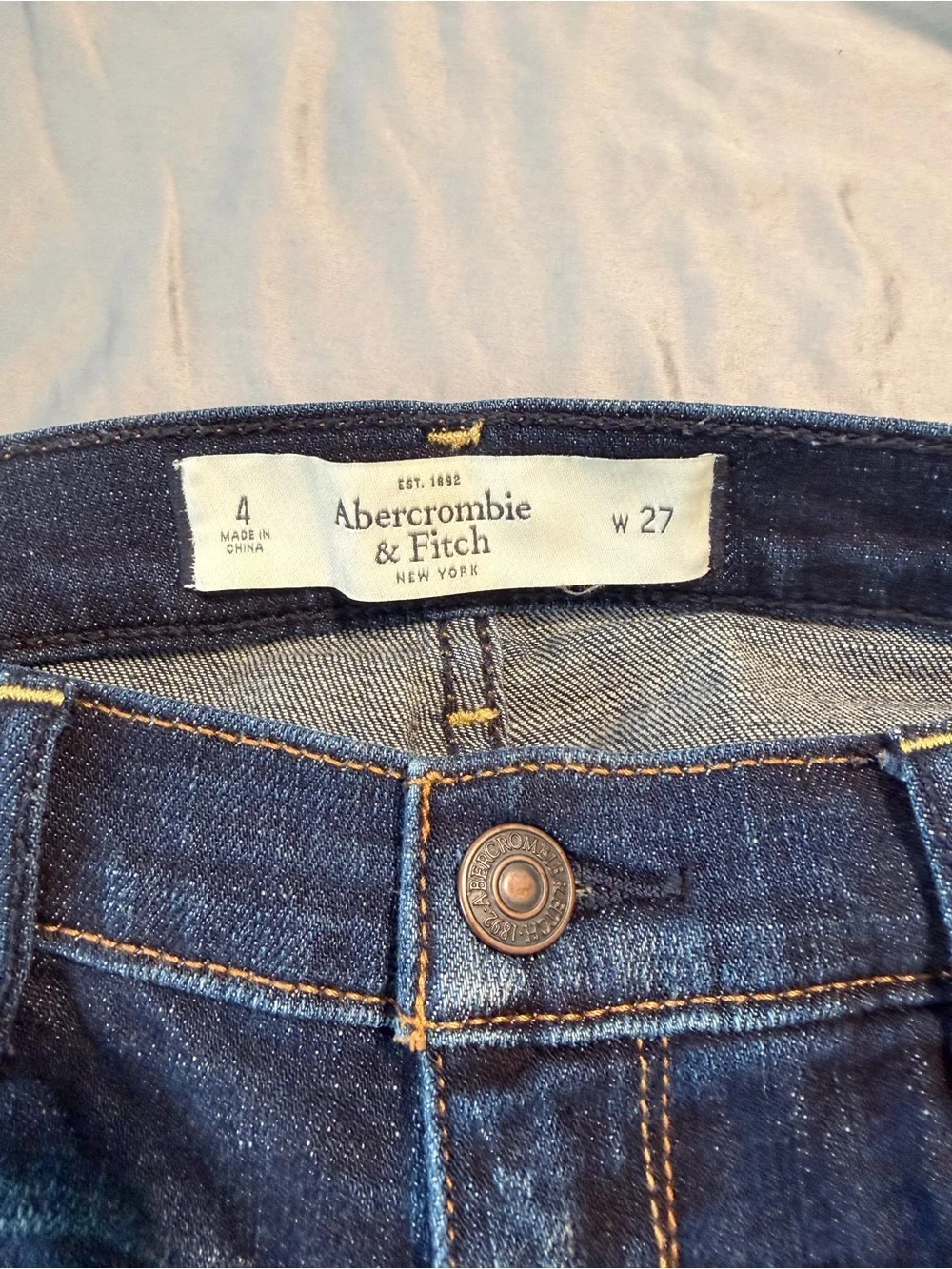 Abercrombie Women’s Dark Wash Frayed Hem Denim Shorts